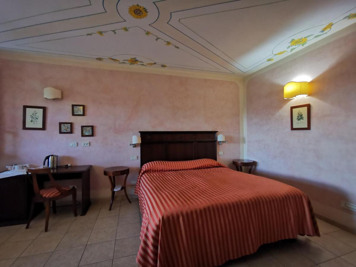 Il Melograno Country House Hotel Сатурния Екстериор снимка